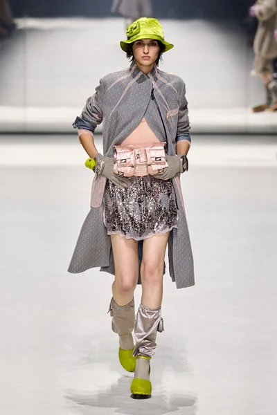 Look 5
